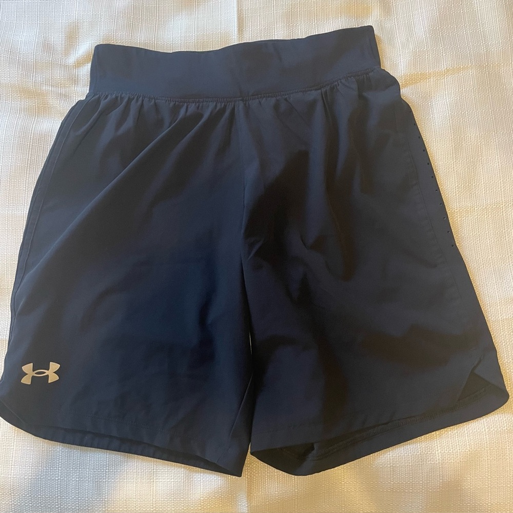 Under Armour Small Black Running Shorts Speed Pocket 9 Inch Inseam